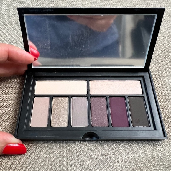 SMASHBOX Cover Shot Sultry Eyeshadow Palette - Limited Edition NEW! - Picture 4 of 5